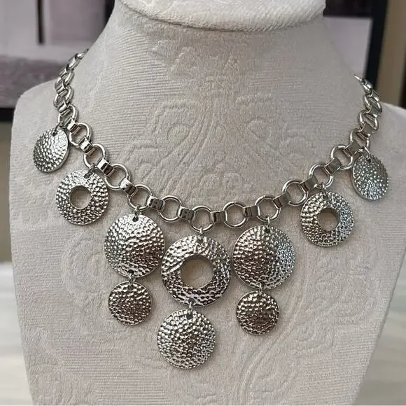 Nina Ricci Silver Textured Disc Pendant Necklace - Picture 4 of 5